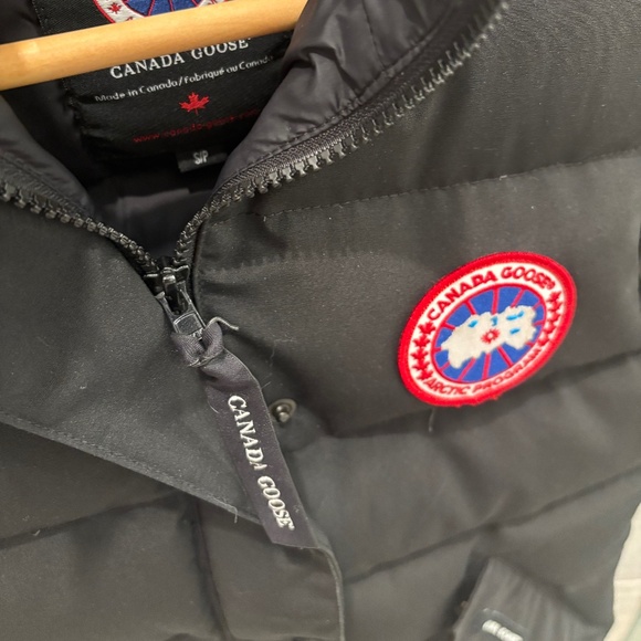 Canada Goose vest - Picture 2 of 6